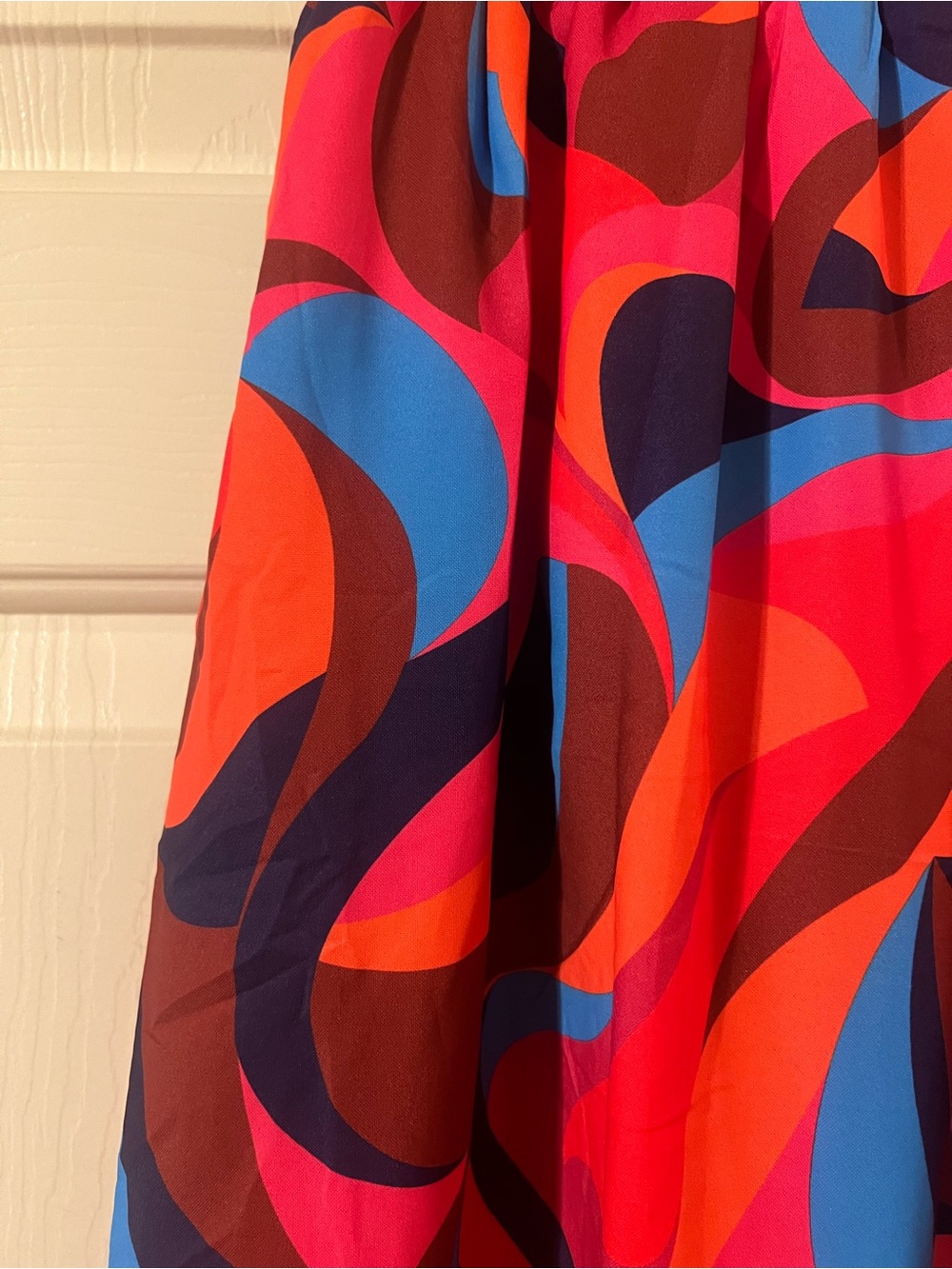 NWOT 🛍️3 for 25 🛍️ Arolina Bold Multicolor Swirl Tiered Maxi Skirt  Size Small - Picture 4 of 7